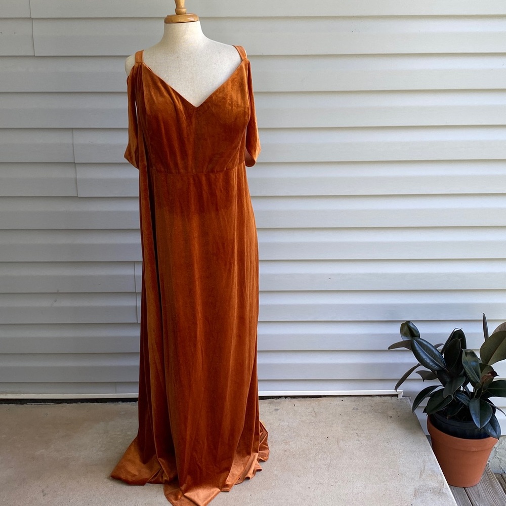 Elegant Burnt Orange Velvet Formal Bridesmaids Gown Plus Size 28 NWT